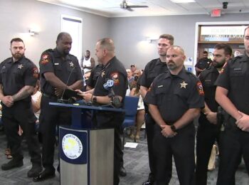 North Chicago police officers honored for role in capturing accused ...